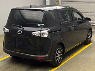 TOYOTA SIENTA 2017