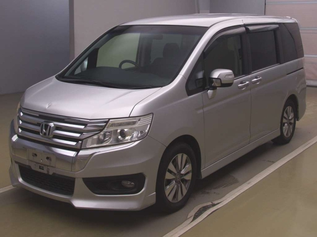 HONDA STEP WAGON 2014