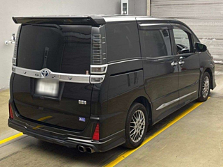 TOYOTA VOXY 2021