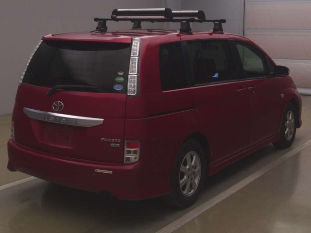 TOYOTA ISIS 2012