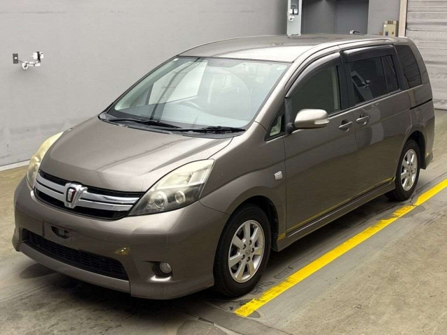 TOYOTA ISIS 2012