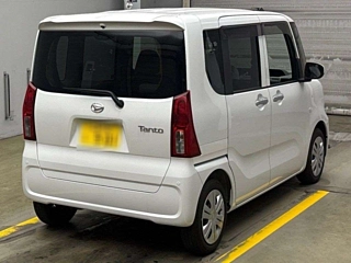 DAIHATSU TANTO 2024