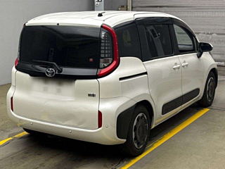 TOYOTA SIENTA 2022