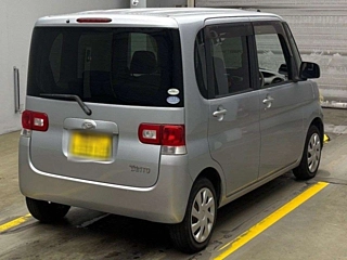 DAIHATSU TANTO 2011