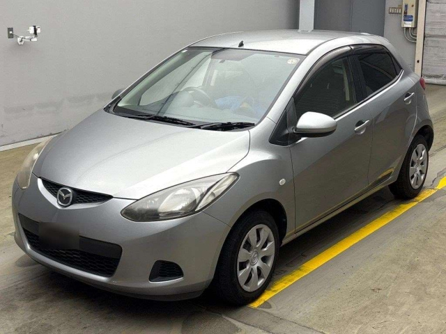 MAZDA DEMIO 2010