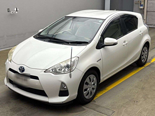 TOYOTA AQUA 2013