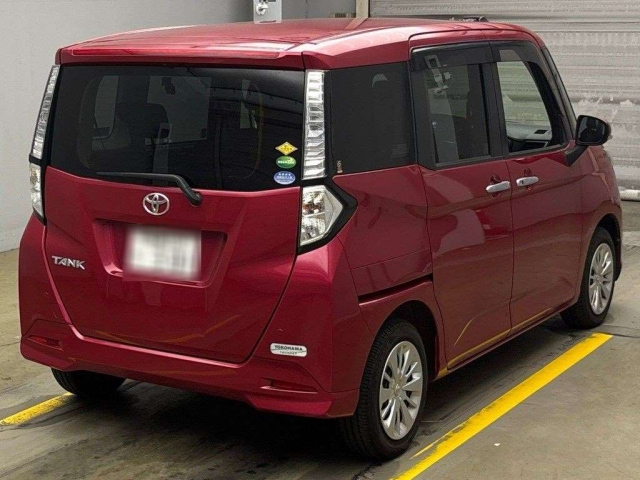 TOYOTA TANK 2017
