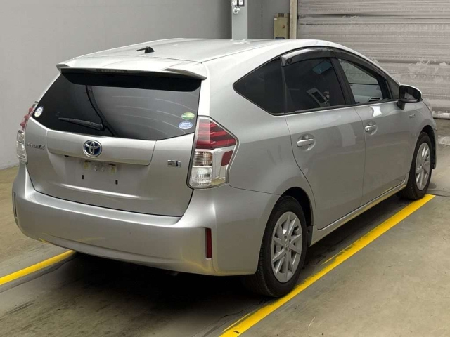 TOYOTA PRIUS ALPHA 2020