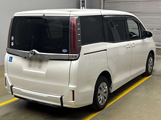 TOYOTA NOAH 2020