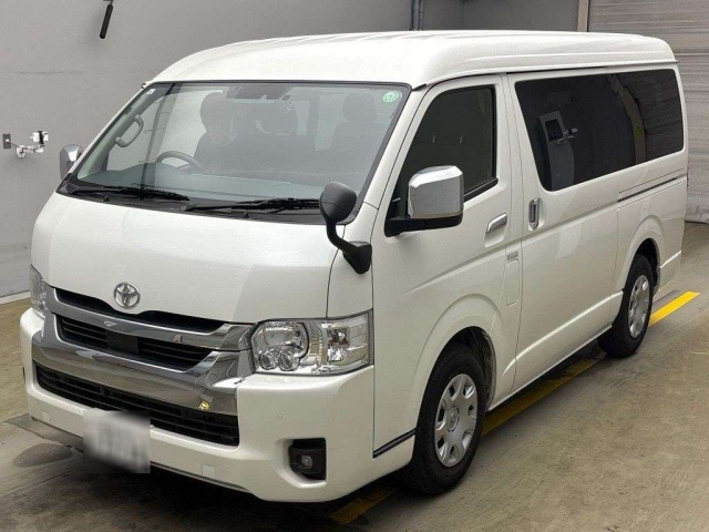 TOYOTA HIACE 2024