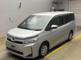 TOYOTA VOXY 2018