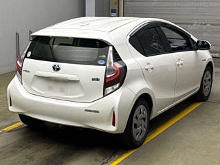 TOYOTA AQUA 2020