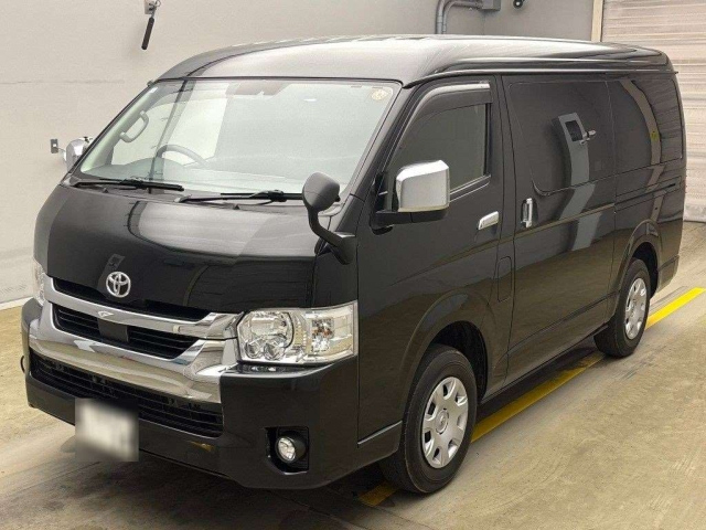 TOYOTA HIACE 2022