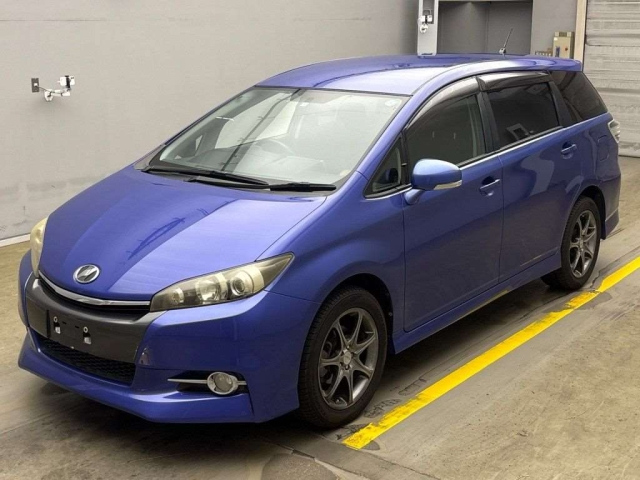 TOYOTA WISH 2012