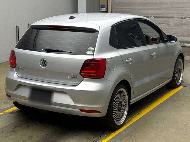 VOLKSWAGEN POLO 2014