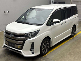 TOYOTA NOAH 2018