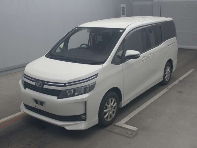 TOYOTA VOXY 2016