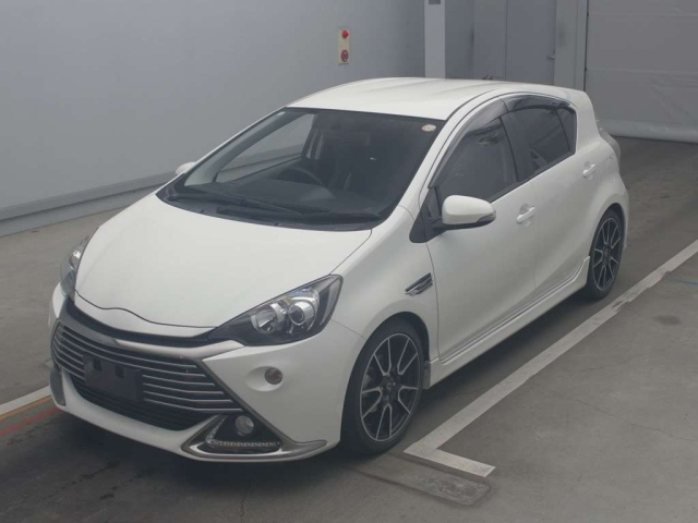 TOYOTA AQUA 2014