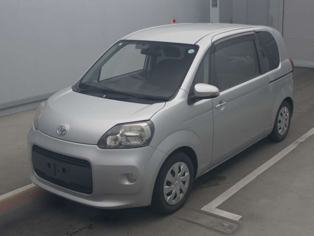 TOYOTA PORTE 2014