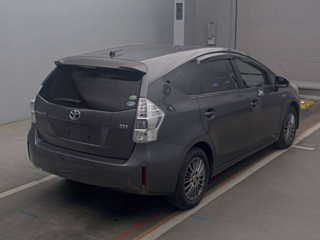 TOYOTA PRIUS ALPHA 2013