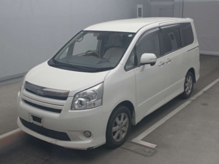 TOYOTA NOAH 2009