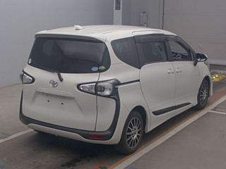 TOYOTA SIENTA 2016
