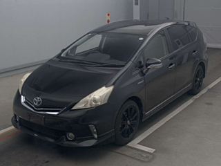 TOYOTA PRIUS ALPHA 2013