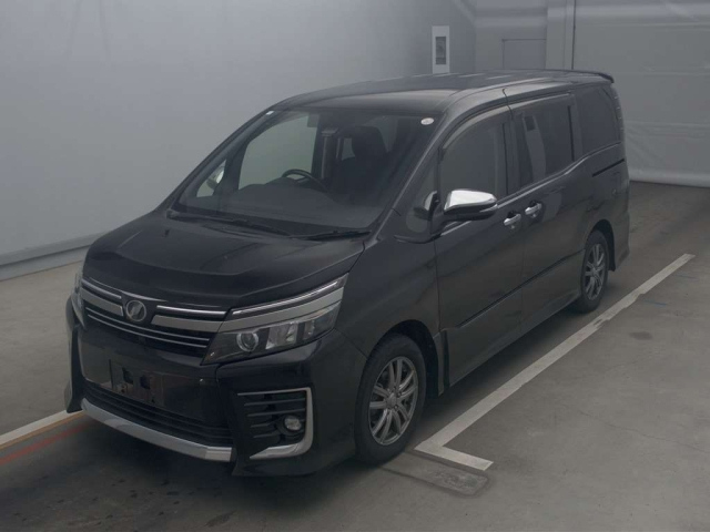 TOYOTA VOXY 2016