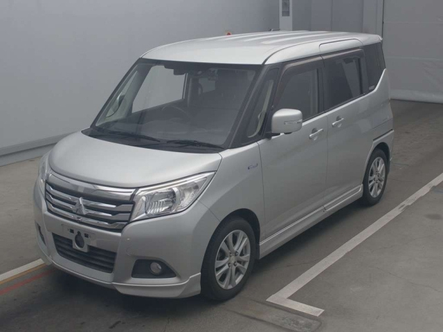 MITSUBISHI DELICA D2 2017