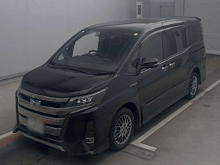 TOYOTA NOAH 2018