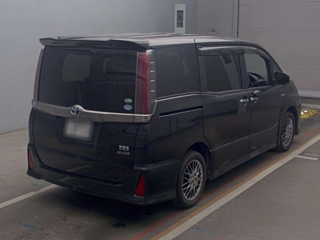 TOYOTA NOAH 2018