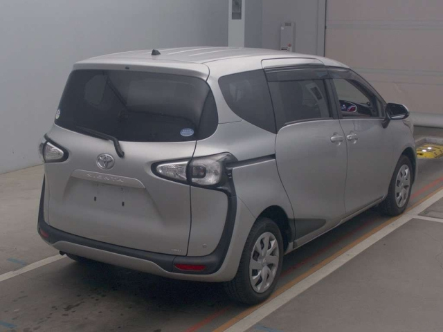 TOYOTA SIENTA 2018