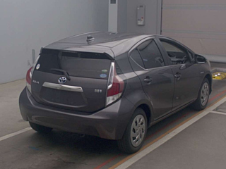 TOYOTA AQUA 2016