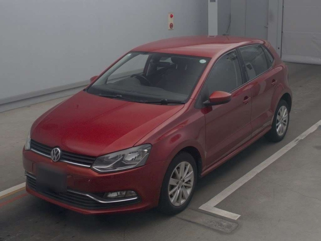 VOLKSWAGEN POLO 2015