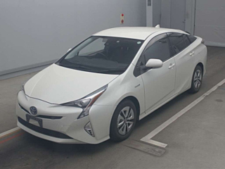 TOYOTA PRIUS 2016
