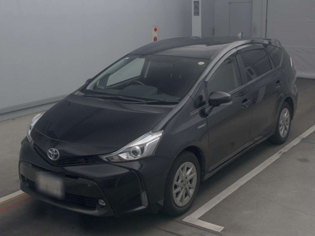 TOYOTA PRIUS ALPHA 2016