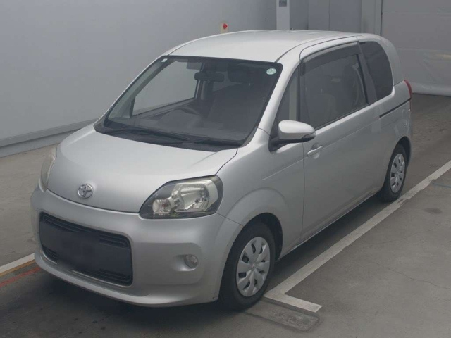 TOYOTA PORTE 2014