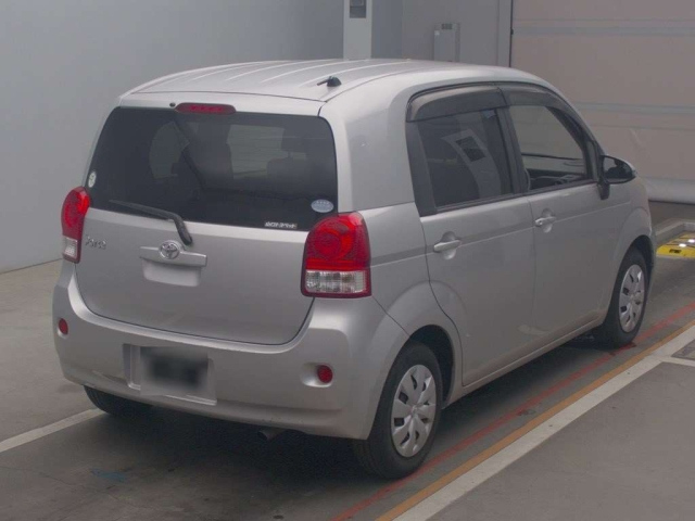 TOYOTA PORTE 2014