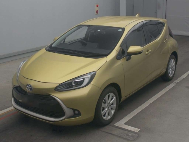 TOYOTA AQUA 2022
