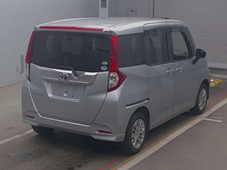 TOYOTA ROOMY 2019