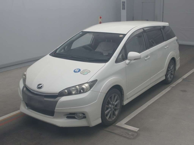 TOYOTA WISH 2015