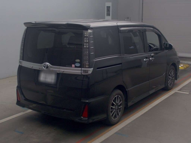 TOYOTA VOXY 2015