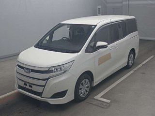 TOYOTA NOAH 2020