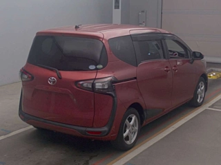 TOYOTA SIENTA 2016