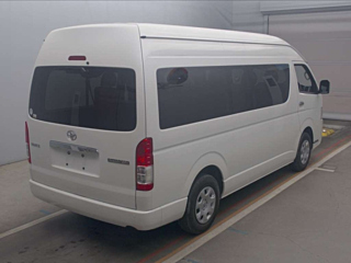 TOYOTA HIACE 2021