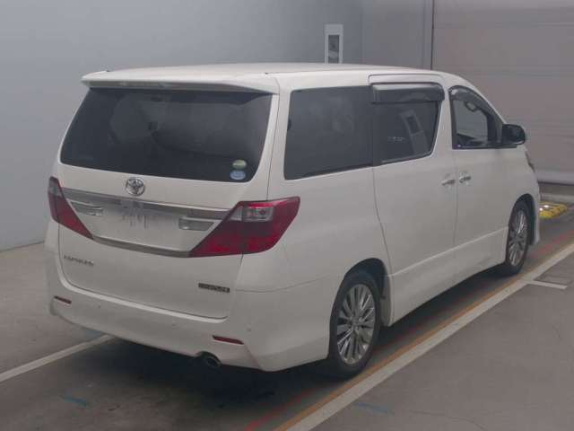 TOYOTA ALPHARD 2013