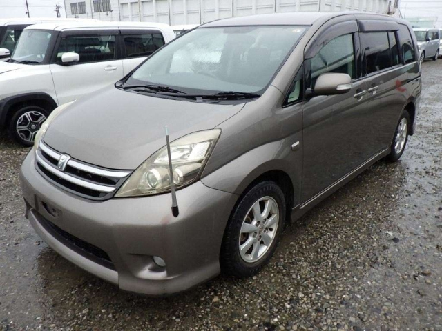 TOYOTA ISIS 2009