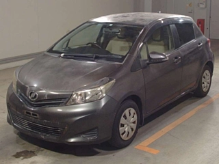 TOYOTA VITZ 2012