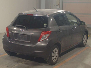 TOYOTA VITZ 2012