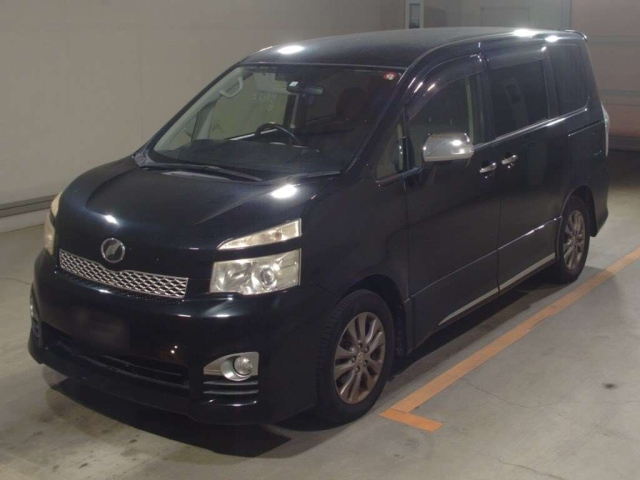 TOYOTA VOXY 2012